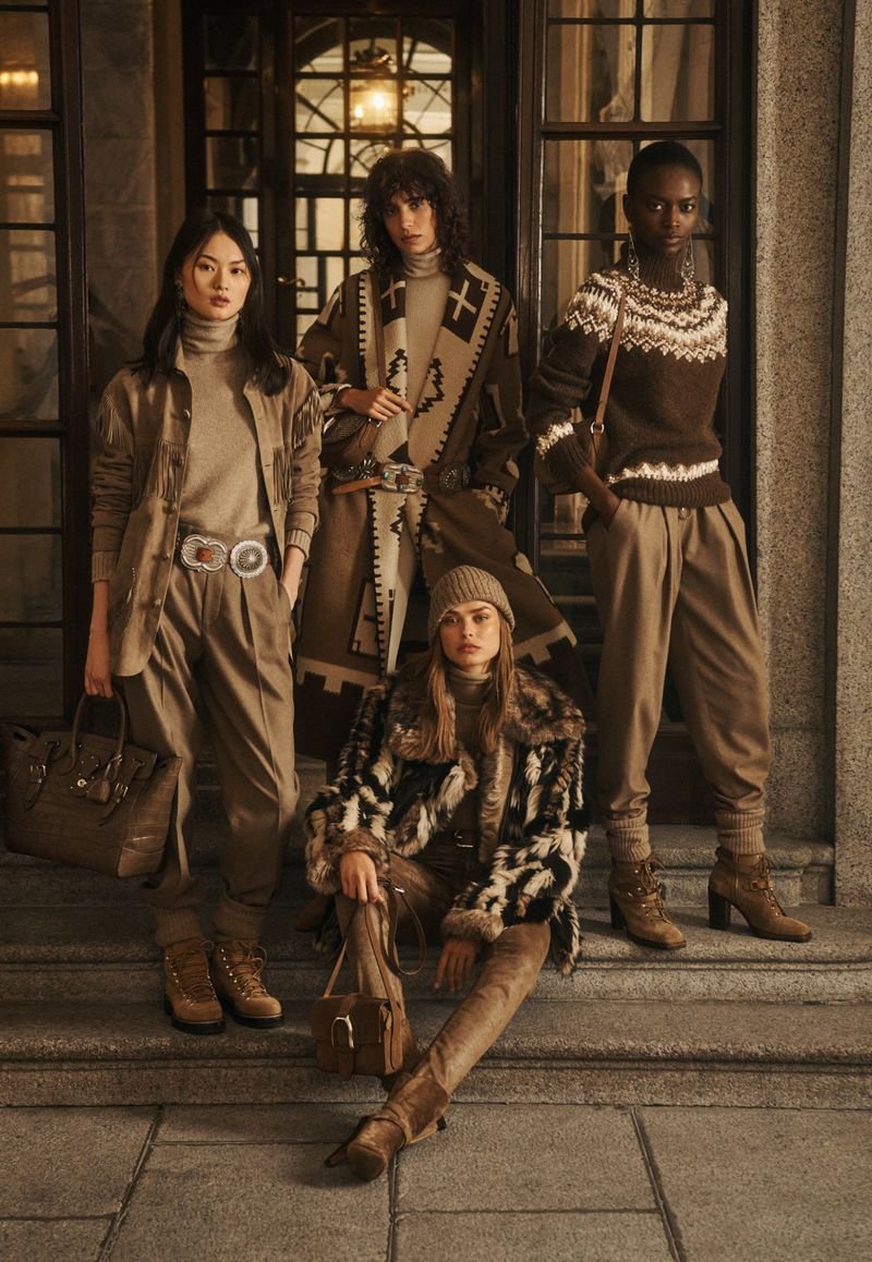 【雰囲気抜群❗️】00's RALPH LAUREN 総柄 フリンジ ポンチョ Ralph Lauren Shot Purple Collection Fall 2021 Campaign in Milan